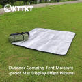 Tente de camping en plein air tapotement d'humidité